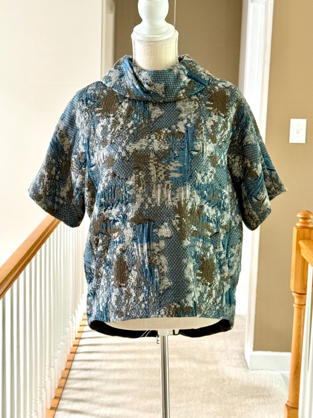 Hilton Hollis Baroque Top Zip Down Back Size M Italian Fabric